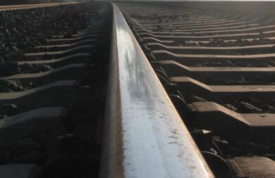 Continuous Welded Rail vs. Jointed Rail: Why Modern Track Has Fewer Joints